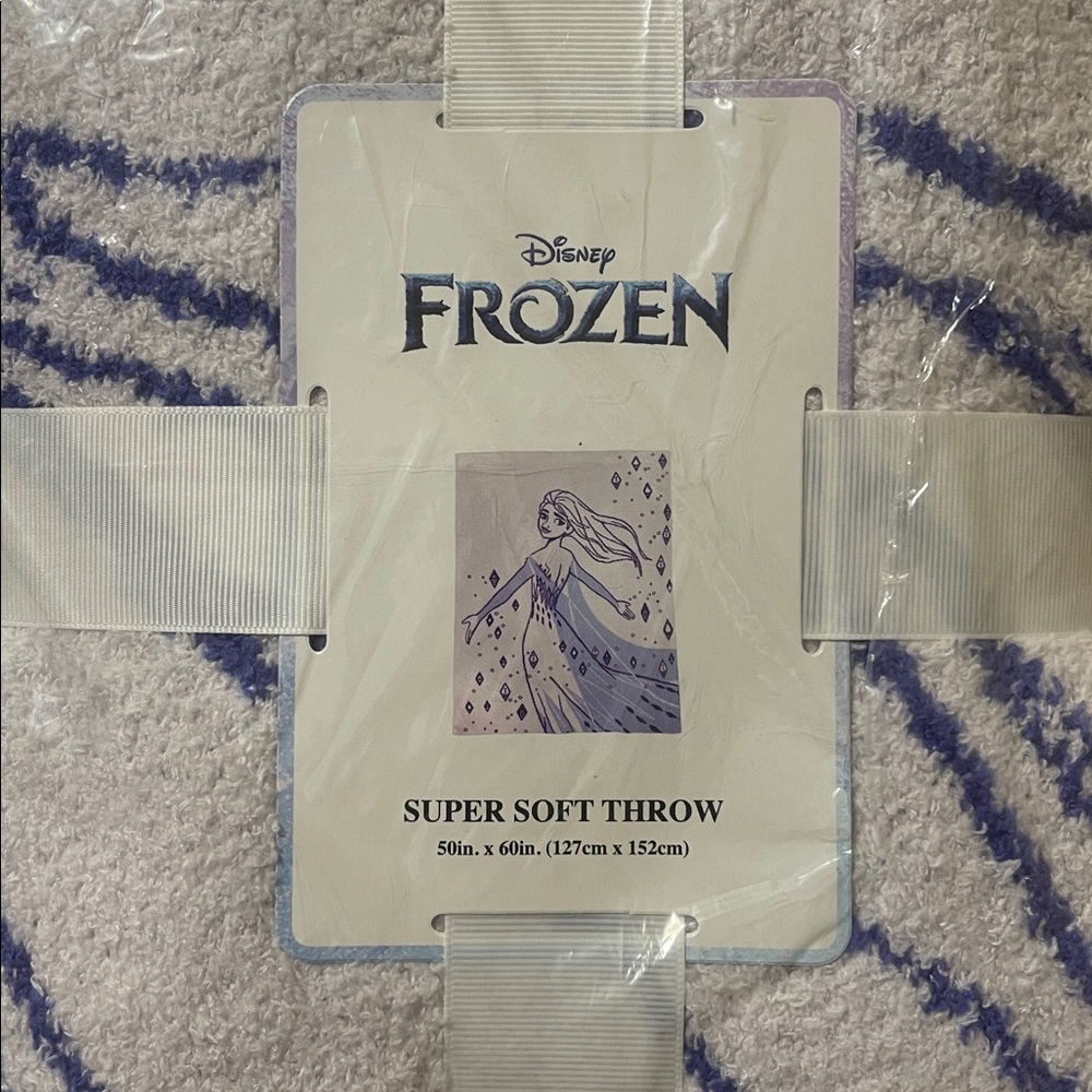 NWT Disney FROZEN Super Soft Throw 50” x 60”